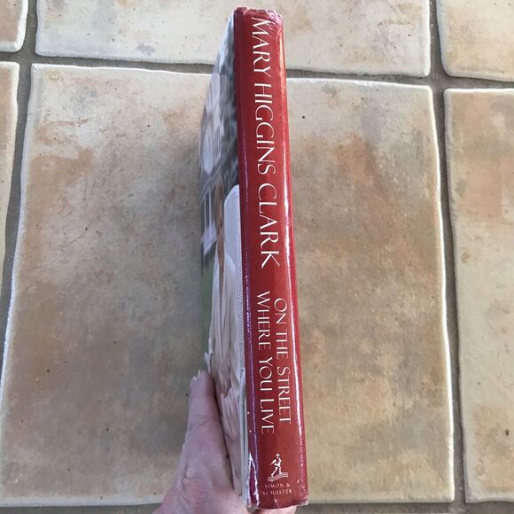 On The Street Where You Live, by Mary Higgins Clarke, autographed - Picture 3 of 5